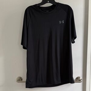 Under Armour Men's black Tee